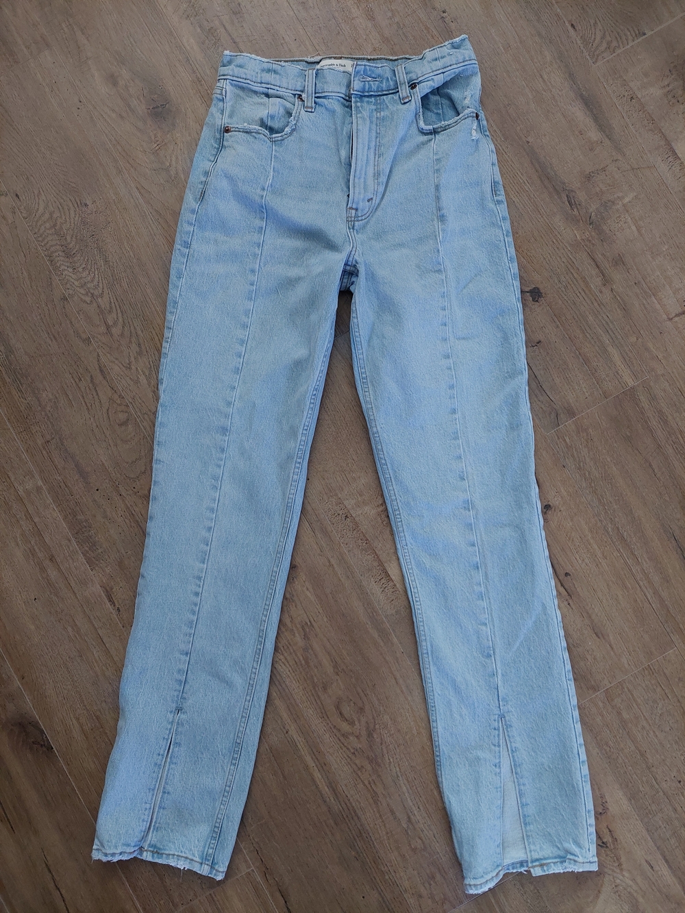 ​Abercrombie & Fitch 90s Straight Ultra High Rise Split Hem Jeans Light Wash 27